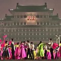 Šiaurės Korėja šventė surengusi masinį šokių vakarėlį