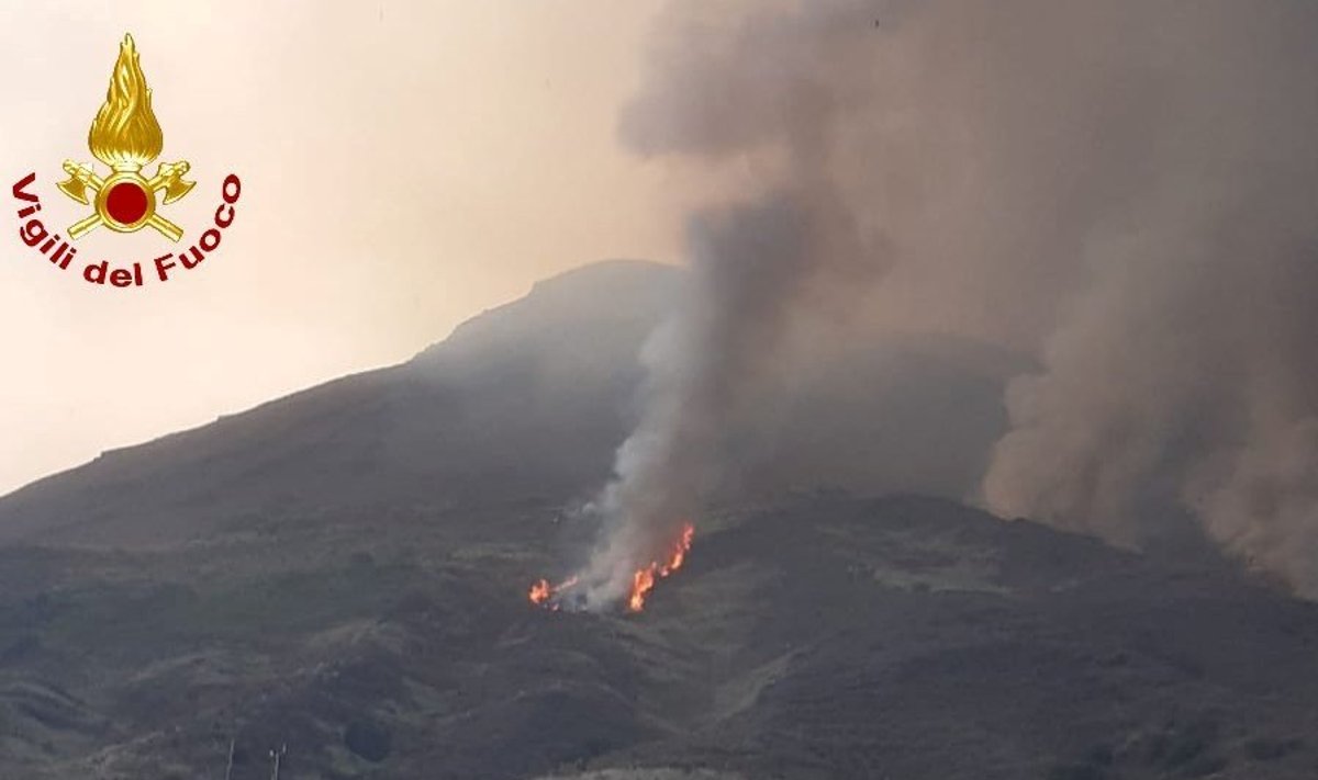Italijos Strombolio saloje išsiveržė ugnikalnis