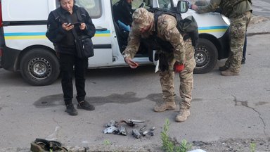 Čerkasų srityje nežinomi asmenys įmetė sprogmenį į karinio komisariato darbuotojo namo kiemą