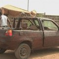 Krepšių pynėjas iš Nigerijos savo automobilį pavertė meno kūriniu