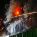 Per gaisrą maisto fabrike Bangladeše žuvo 52 žmonės