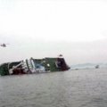 Šalia Pietų Korėjos nuskendo keltas, kuriuo plaukė šimtai keleivių