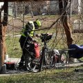 Lietuvos-Lenkijos pasienio miestelyje – negaluojantis vokiečių dviratininkas