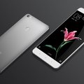 Kinijos „Apple“ parodė pigų ir didelį telefoną