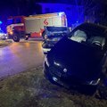 Trijų automobilių susidūrimas Klaipėdos rajone: medikų pagalbos prireikė dviem moterims