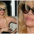 Gerokai įkaušusi Pamela Anderson vyrų apsuptyje vos besulaikė iš suknelės sprūstantį biustą