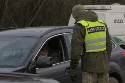 Policija tikrina išvykstančius iš Kauno