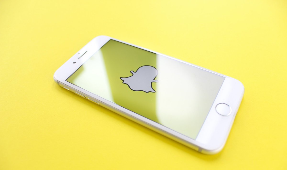 „Snapchat“ pranykstančios nuotraukos, lipdukai ir pavojai. Kaip išlikti saugiam