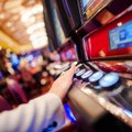 Atnaujinti reikalavimai kazino ir lošimo automatų, bingo salonams: pailgintas darbo laikas, reikės matuoti tik darbuotojų kūno temperatūrą