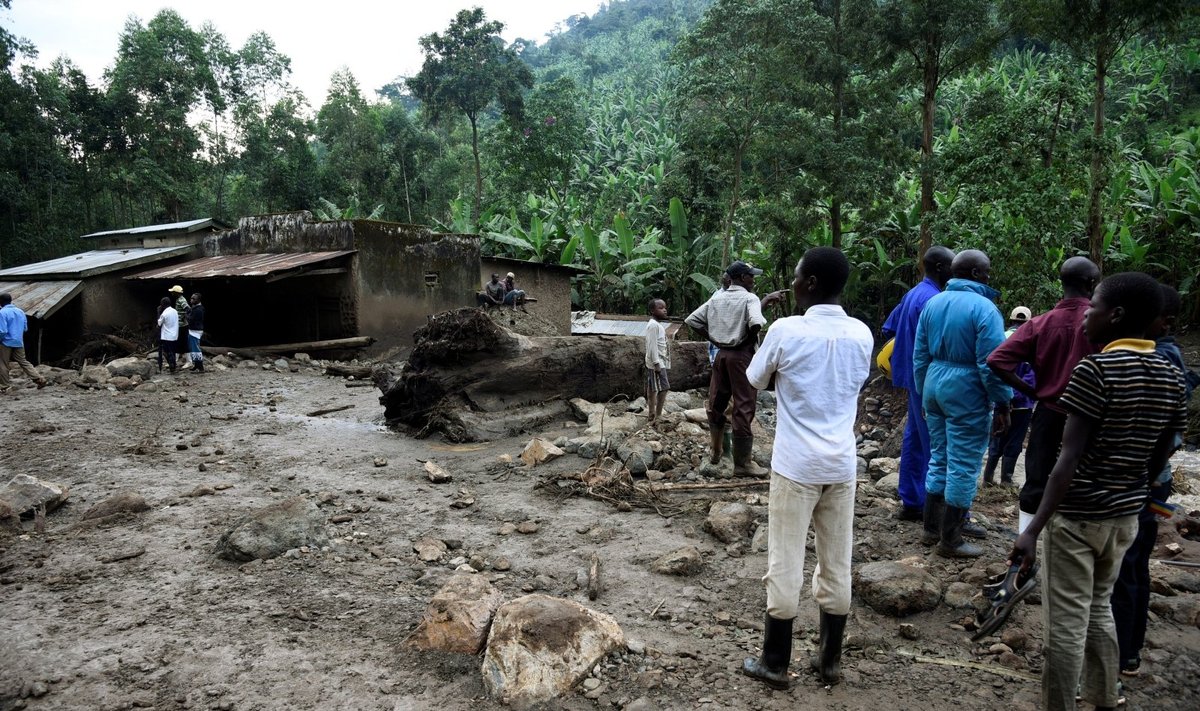 Ugandoje per nuošliaužas dingo dešimtys žmonių