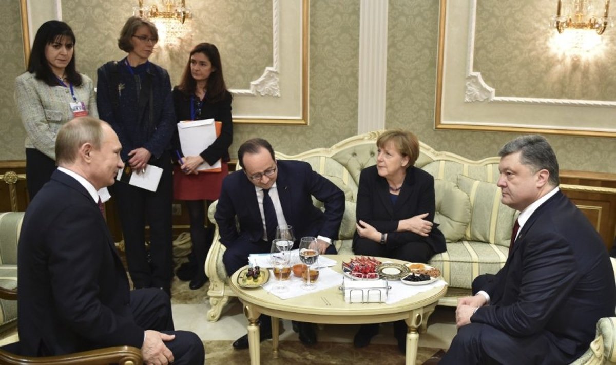 Vladimiras Putinas, Francois Hollande'as, Angela Merkel, Petro Porošenka