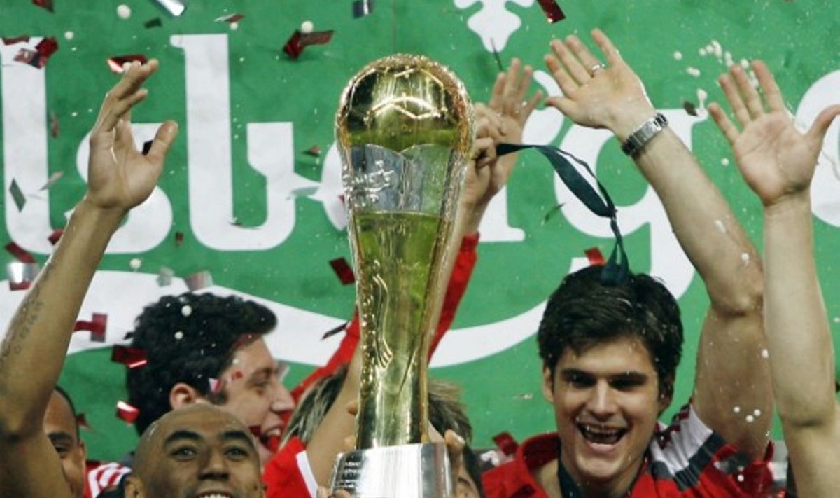 "Benfica" futbolininkai apgynė taurės nugalėtojų vardą