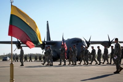 JAV kariuomenės sausumos pajėgų 173 oro desantininkų brigados kuopa atvyko į Lietuvą