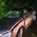 Sudaužęs visureigį „Lexus“ girtas vairuotojas spruko pėsčiomis
