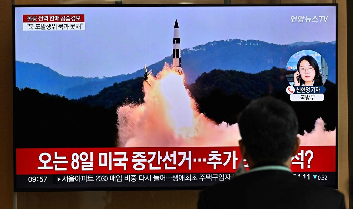 Šiaurės Korėja paleido daugiau kaip 10 raketų