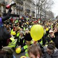 Prancūzės surengė taikų „geltonųjų liemenių“ mitingą