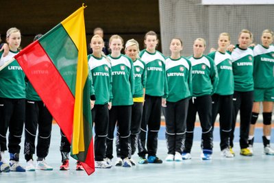 Lietuvos moterų rankinio rinktinėje tuoj nebus kam iškelti Trispalvės