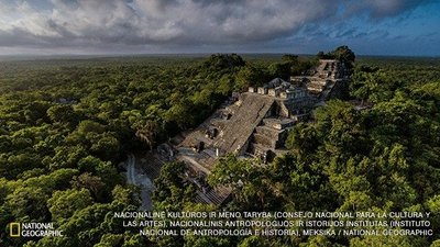 VII a. šioje sostinėje pietinėje dabartinės Meksikos dalyje ir didžiausiame jos pastate - 55 m aukščio piramidėje – karaliavo Gyvačių dinastija. Iš čia jie mezgė sudėtingą sąjungininkų tinklą.