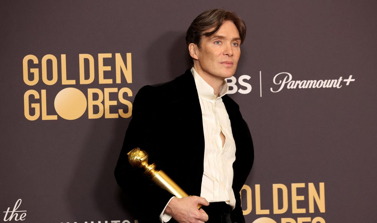 Cillian Murphy, winner of the award for Best Performance by a Male Actor in a Motion Picture for "Oppenheimer", poses at the 81st Annual Golden Globe Awards in Beverly Hills, California, U.S., January 7, 2024. REUTERS/Mario Anzuoni
