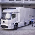 Pirmieji „Mercedes-Benz“ elektriniai sunkvežimiai „Urban eTruck“ į gatves išriedės jau šiemet