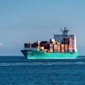 Lenktynės dėl pristatymų didina rizikas: perkrauti laivai barsto konteinerius už borto