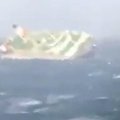 Prie Irano krantų nuskendo JAE laivas, ieškoma 30 įgulos narių
