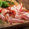 Valgant perdirbtą mėsą tikimybė susirgti vėžiu nenumaldomai auga: lietuvių mokslininkai mano, kad rado išeitį