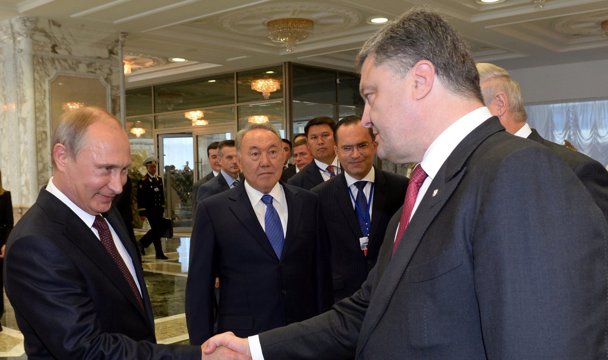 Vladimir Putin and Petro Poroshenko