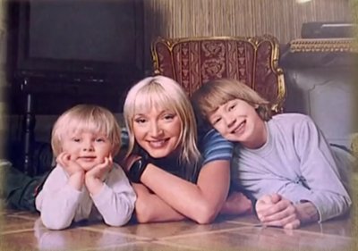 Kristina Orbakaitė su sūnumis
