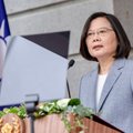 Pareigūnas: Kinija neturėtų „perdėtai reaguoti“ į Taivano prezidentės sustojimą JAV