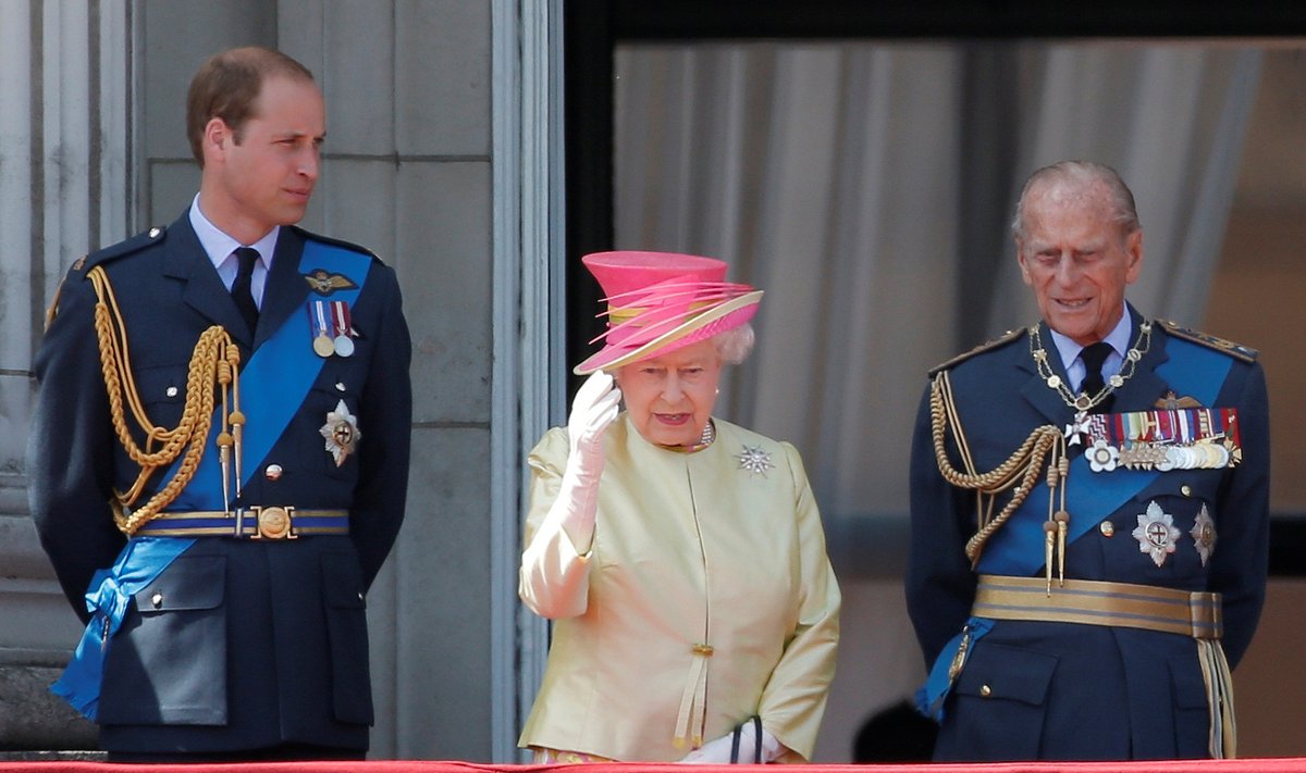 Princas Williamas, karalienė Elžbieta II ir princas Philipas