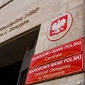 Lenkija priėmė negirdėtą įstatymą: apribojo centrinio banko personalo algas