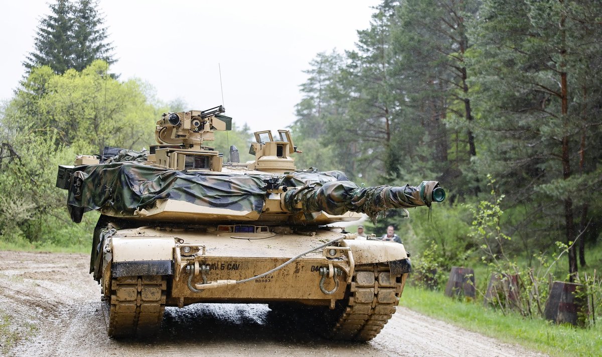 Amerikiečių tankai „Abrams“ pasiekė Vokietiją