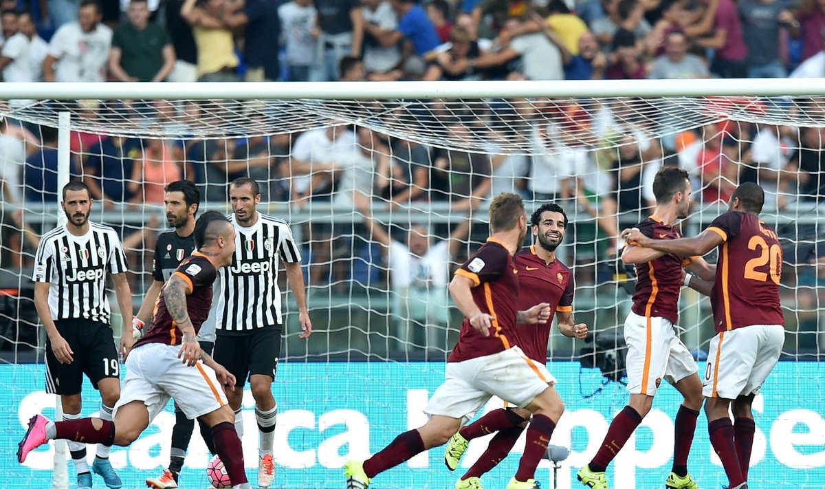 "Roma" futbolininkai džiaugiasi įvarčiu