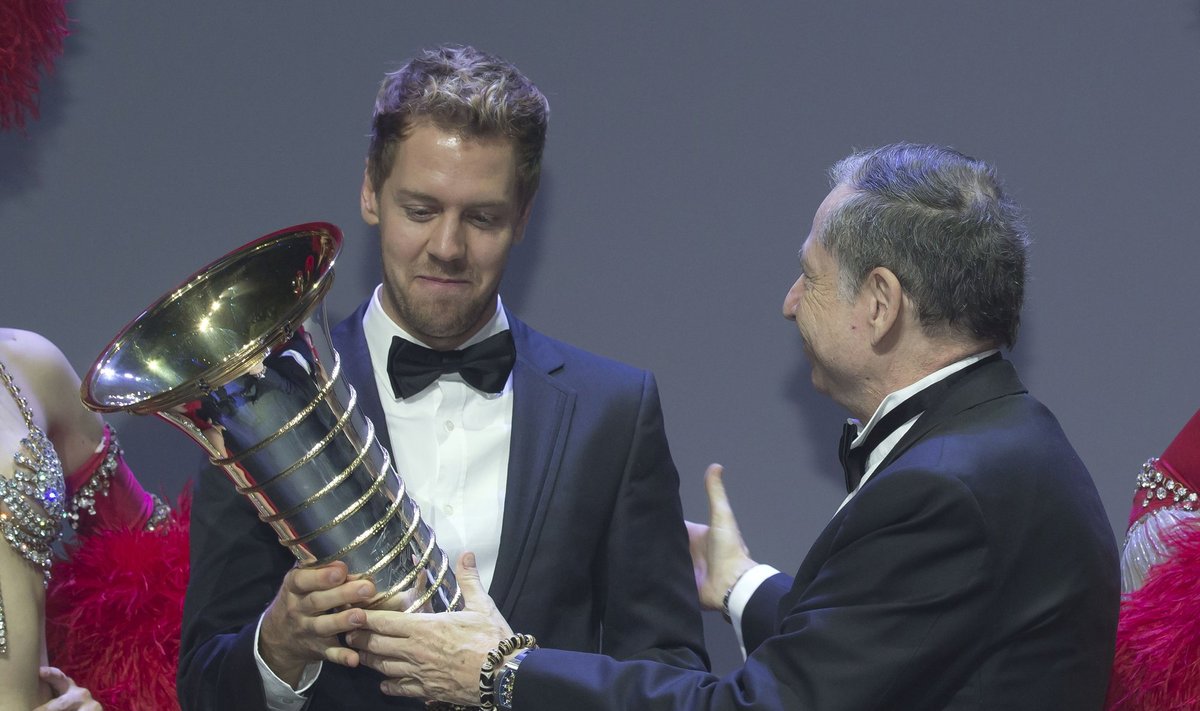 Sebastianas Vettelis - keturiskart pasaulio čempionas