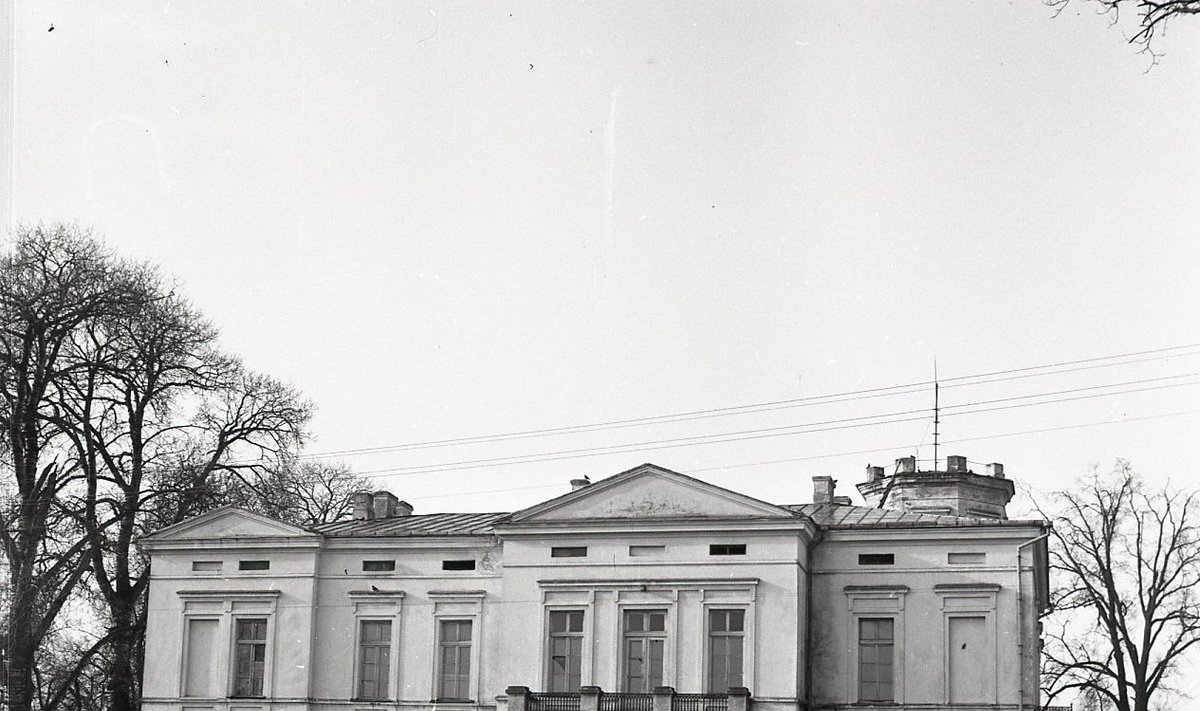 Rūmų fasadas, 1975 m.