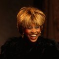 Naujausioje knygoje Tina Turner prakalbo apie savo sunkias meilės paieškas ir vos gyvybės nenusinešusią ligą