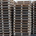 Medinių palečių gamintoja atleidžia beveik pusę darbuotojų