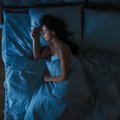 Dažnas prabudimas naktį signalizuoja sveikatos problemas: patarė, kas padės lengviau užmigti