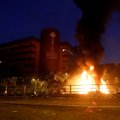 Honkonge policijos klubas apmėtytas Molotovo kokteiliais