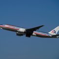 „American Airlines“ perspėja dėl 13 tūkst. darbuotojų atleidimo