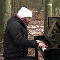 Vokietijos miške dėl kilnaus tikslo skambėjo pianinas