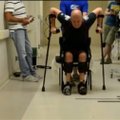 Visiškai paralyžiuotas vyras gali valingai judinti kojas, praneša mokslininkai