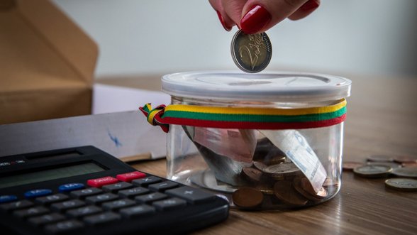 Kitąmet besitikintiems pajamų augimo turi prastų žinių: jos augs lėčiau, infliacijos pikas – sausį