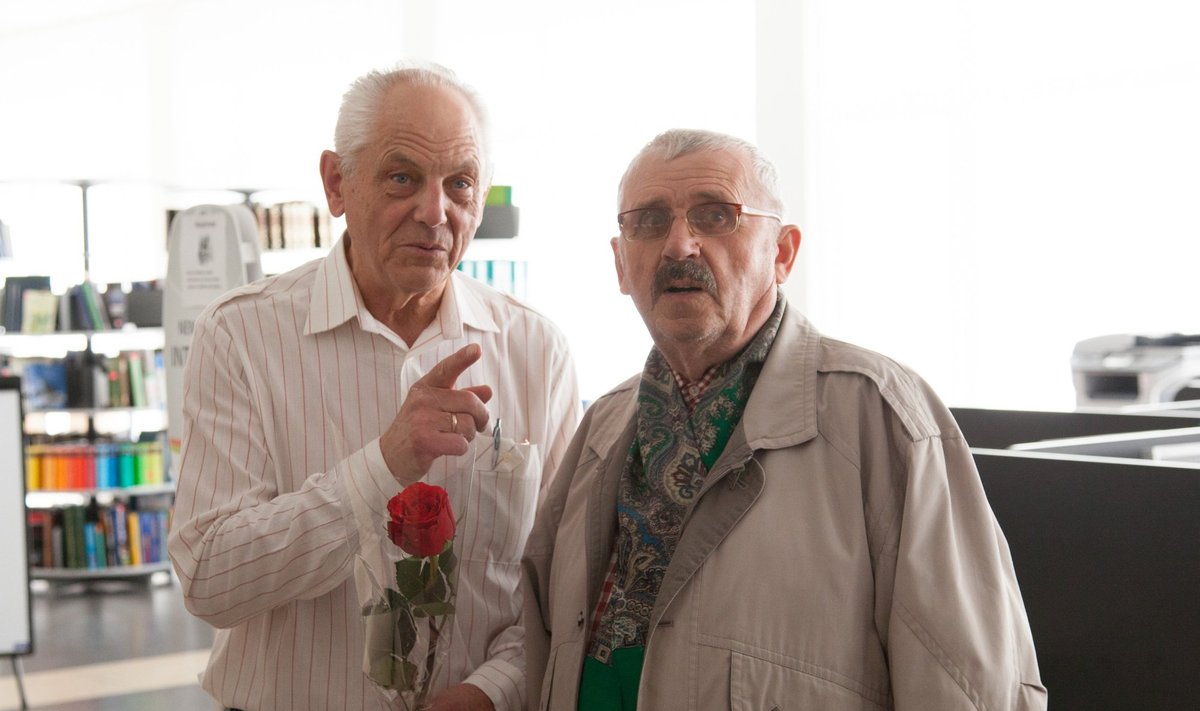 Parodos autorius R. Dailidė (kairėje) ir fotomenininkas A. Dilys