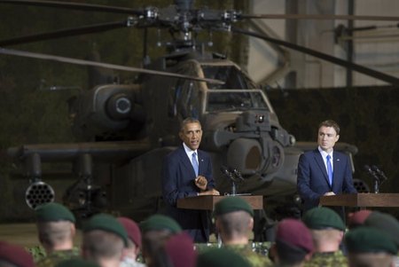 B. Obama ir T. Roivas susitiko su Estijoje tarnaujančiais JAV kariais ir estų kariais