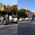 Avarija Vilniuje: susidūrė du automobiliai ir motociklas