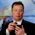 Muskas ir vėl „pasižymėjo“: „SpaceX“ draudžia Kyjivui naudoti „Starlink“ technologiją dronų valdymui