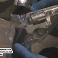 Pavežėjui Vilniuje prireikė policininkų – automobilyje rado revolverį