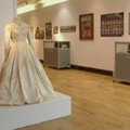 Aukcione Londone parduota E. Taylor vestuvinė suknelė